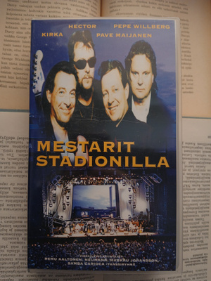 Mestarit Stadionilla (VHS)