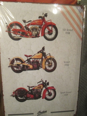 Peltikyltti moottoripyörä Indian Scout