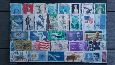 USA VANHEMPAA 1960 luku LEIMATTUJA postimerkkejä o 34 kpl