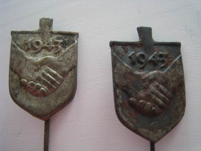 Sota-ajan talkoomerkki 1943 lapio neulamerkki