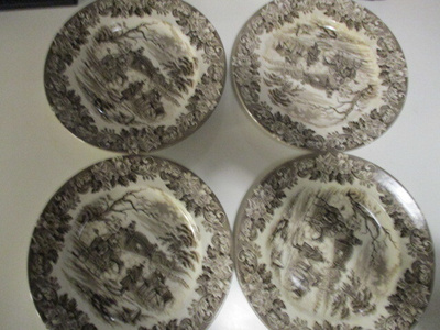 DICKENS SERIES LAUTASET 4 KPL