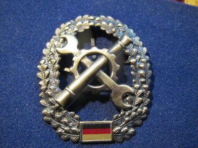 Bundeswehr. Barettimerkki. Huoltojoukot