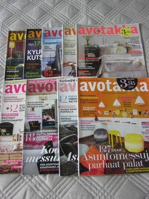Avotakka lehtiä eri vuosilta