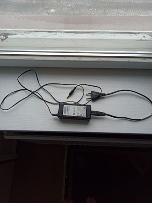 Virtalähde (hakkuri)32V 750mAh 24W 24VA / 5.5mm x 2,5mm plug