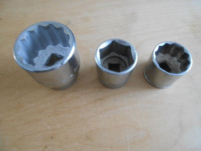 Voimahylsyt 2 x 32mm ja yksi 41mm. Biltema.