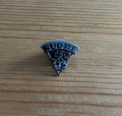 Suomen jääkiekkomaajoukkueen virallinen logo pinssi