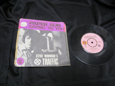 Stevie Winwood 's Traffic – Paper Sun - Giving To You