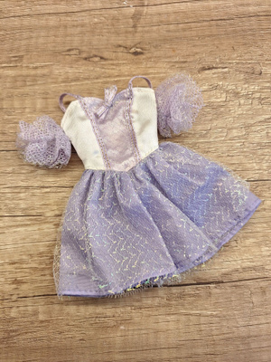 Barbien violetti mekko