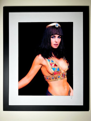 Asterix And Obelix - MONICA BELLUCCI - 1 - Photography, Wood