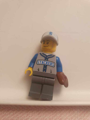 LEGO Baseball Fielder