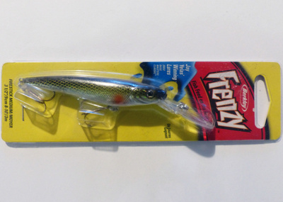 BERKLEY FRENZY Firestick Medium Moyer 9cm Väri:Golden Shiner