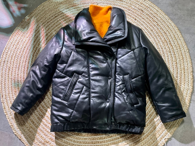 ASOS DESIGN  musta talvitakki toppatakki keino nahka 38(40)