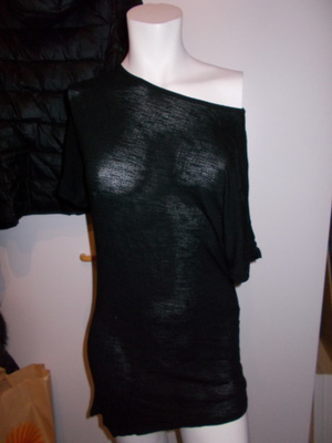 One shoulder mekko