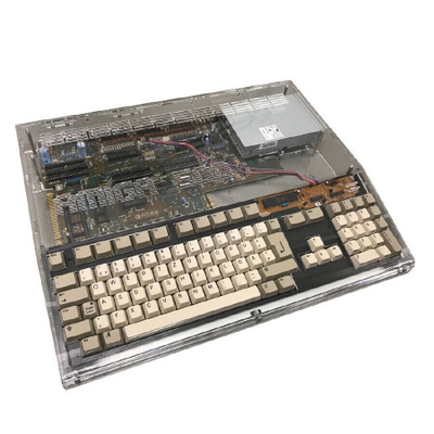 Amiga 500 plexi kuoret läpinäkyvä