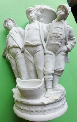 Figuuri vanha Bisquit posliinia korkeus 20cm