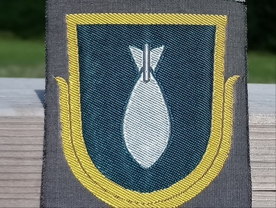 SA - Jääkäri, Kranaatiheitinmiehen Tunnus. Koko - noin 81*66
