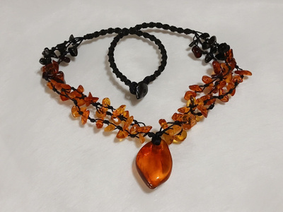 Erilainen Meripihka kaulakoru Baltic Amber itämeren
