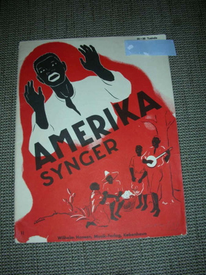 Nuotti Amerika synger