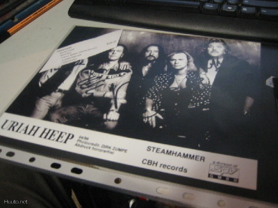 URIAH HEEP PROMOKUVA KOKO BÄNDIN NIMMAREILLA