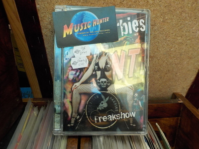 THE KILLER BARBIES - FREAKSHOW DVD + BONUS CD