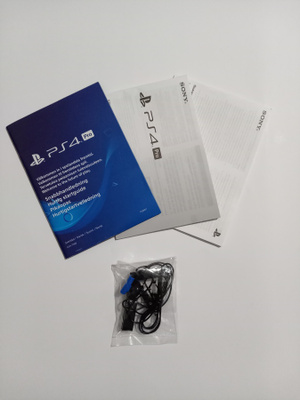Ps4 Pro - Käyttöohje + kuuloke mikrofoni