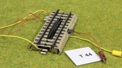 #T44 Märklin irroitusraide 5112