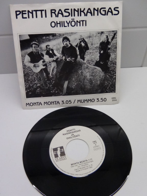 PENTTI RASINKANGAS JA OHILYÖNTI 7´MONTA MONTA,  MUMMO