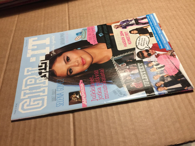 GIRL-IT LEHTI 4/2014 +julisteet HYVÄ