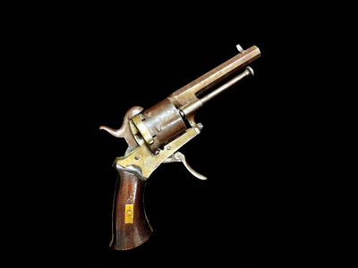 Tyylikäs eurooppalainen revolveri, 1870-luku