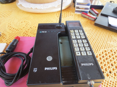 Vanha Philips kannettava matkapuhelin, PR 50