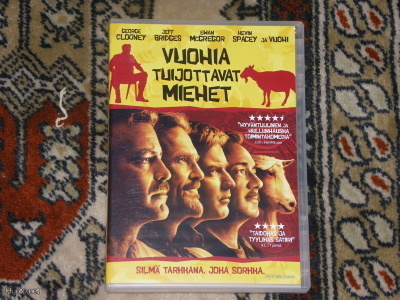 Vuohia tuijottavat miehet DVD