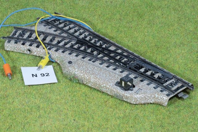 #N92 Märklin sähkövaihde 5118L vasen
