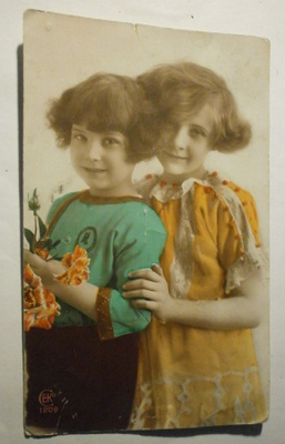 Nuoret leidit ja kukkia, vanha väripk, p. 1930-l.