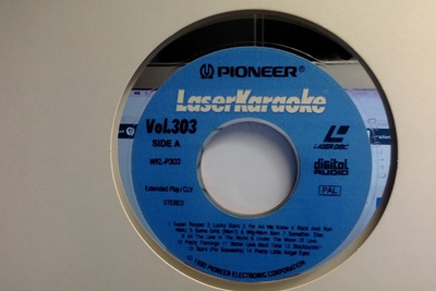 LASER KARAOKE :: PIONEER  LD-LEVYT [LASER DISC] :: Vol.303