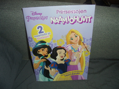 Puuhastelua Naamiohuvit