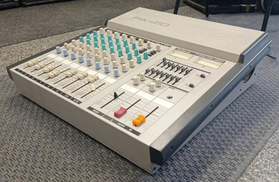Roland PA-410 Powered Mixer