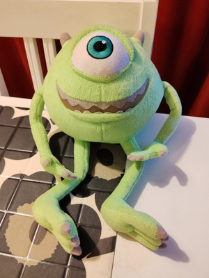 Disney elokuvasta Monsterit Oy Masi Pallopää pehmolelu