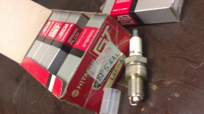 Sytytystulpat Hitachi L 45 PA ( NGK BP5EAL) täys aski