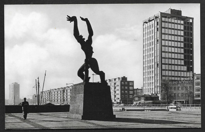 Hollanti - Rotterdam , Schiedamsedijkille - Zadkinen monum.