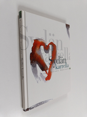 Minna-Sisko Mäkinen : Sydän karrella