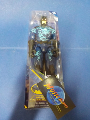 BAT-TECH TACTICAL BATMAN UUSI FIGUURI PAKETISSAAN (w)
