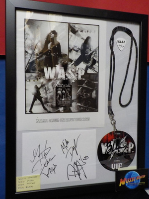 W.A.S.P. TAULU KOKO BÄNDIN NIMMAREILLA