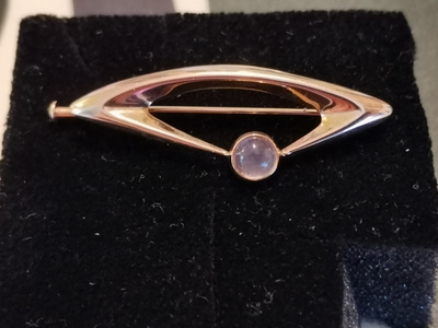 Kupittaan kulta / E.Kauppi Rintakoru 14 k kultaa