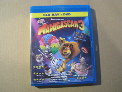 MADAGASCAR 3 ( Blu-Ray + Dvd - versiot )