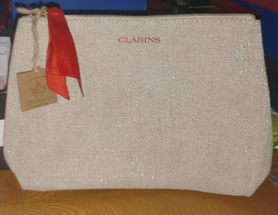 Clarins  meikkilaukku