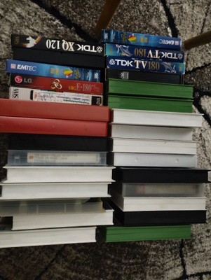 VHS kasetteja 29 kpl