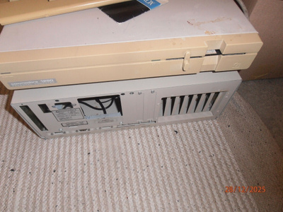 Commodore 128D DCR + näppäimistö