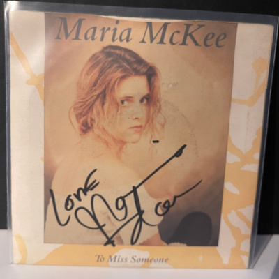 Maria McKee nimikirjoitus singlessä
