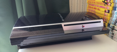 PlayStation 3 konsoli . Käyttöjärjestelmä 4,90. 40gb. 2007.