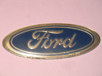 AUTON NIMIKYLTTI: FORD